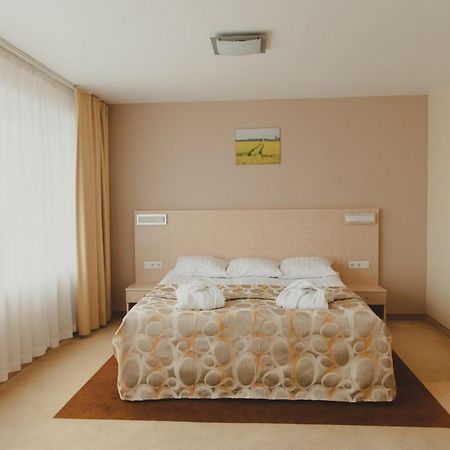 Park Hotel Latgola Daugavpils Exterior photo