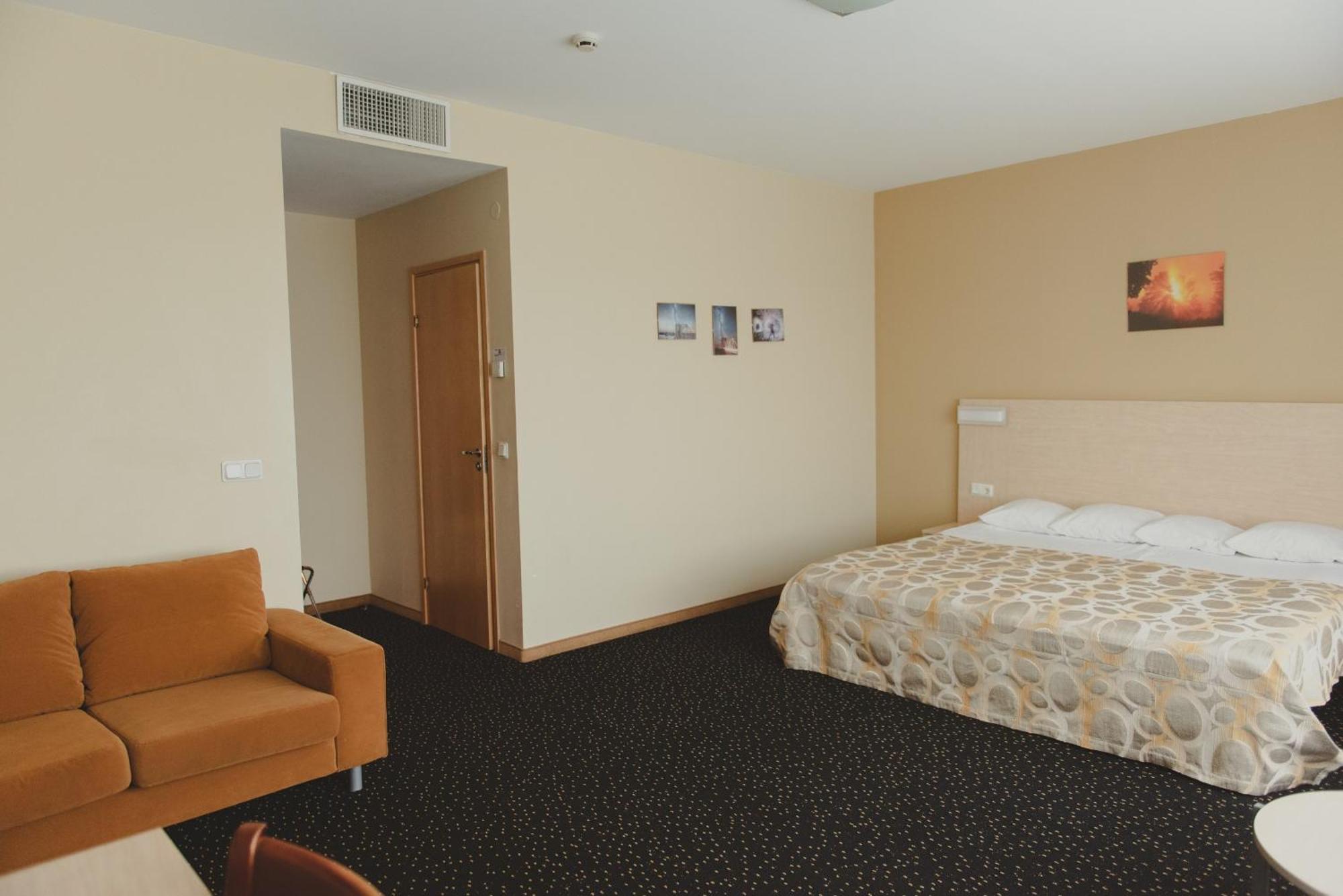 Park Hotel Latgola Daugavpils Exterior photo